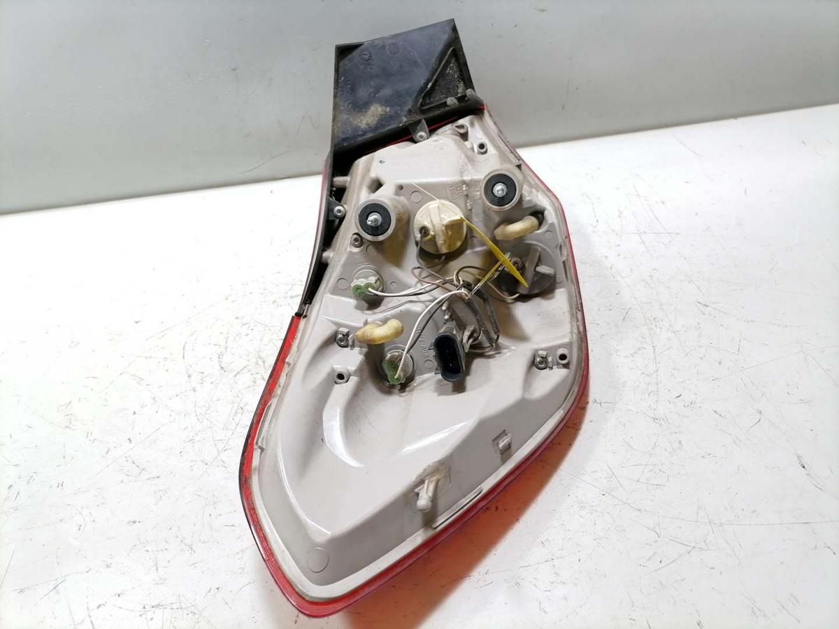 Opel Astra J original R&uuml;cklicht R&uuml;ckleuchte Schlussleuchte rechts au&szlig;en Kombi Bj.2013